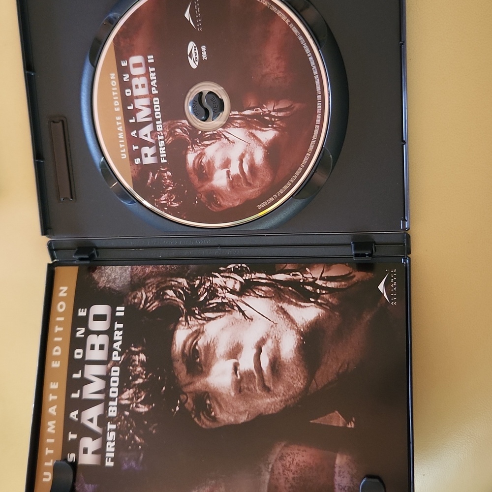 Ultimate Edition Rambo DVD Set - Picture 5 of 9